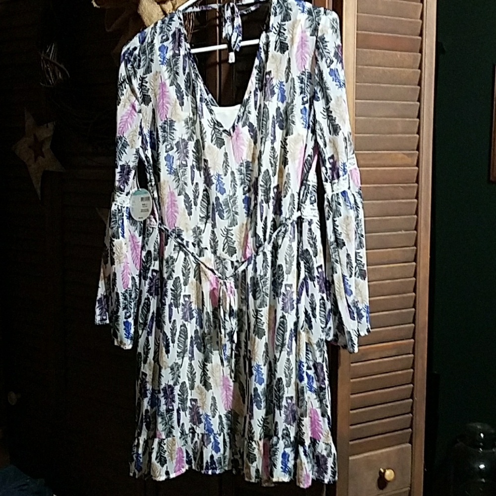 Dress - Picture 3 of 4